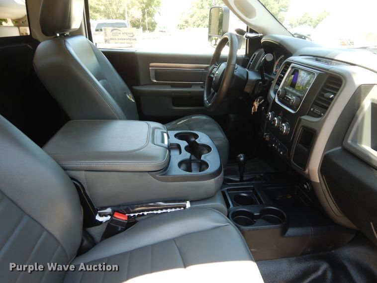 image for item DF6599 2013 Dodge Ram 5500 bucket truck