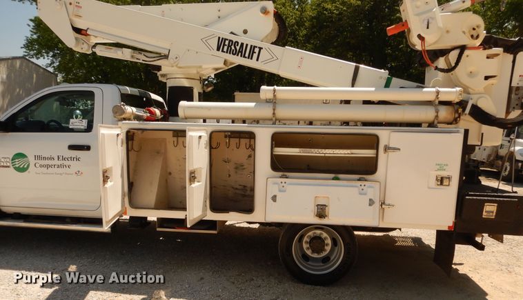 image for item DF6599 2013 Dodge Ram 5500 bucket truck