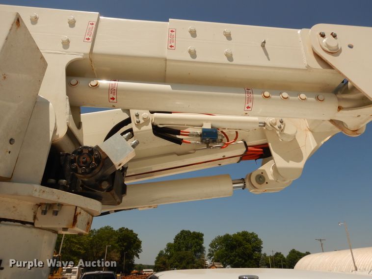 image for item DF6599 2013 Dodge Ram 5500 bucket truck