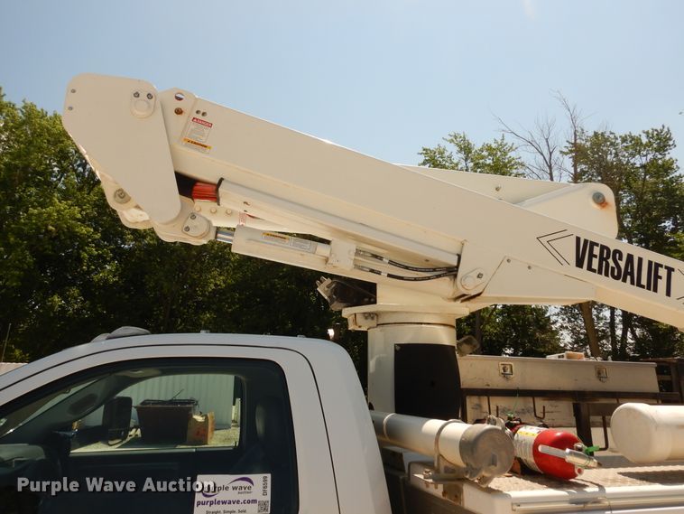 image for item DF6599 2013 Dodge Ram 5500 bucket truck