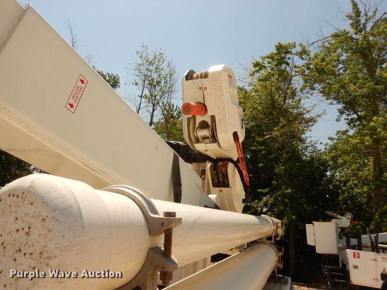 image for item DF6599 2013 Dodge Ram 5500 bucket truck