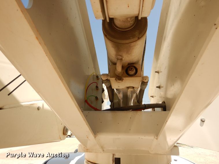 image for item DF6599 2013 Dodge Ram 5500 bucket truck