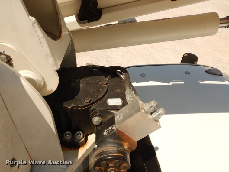 image for item DF6599 2013 Dodge Ram 5500 bucket truck