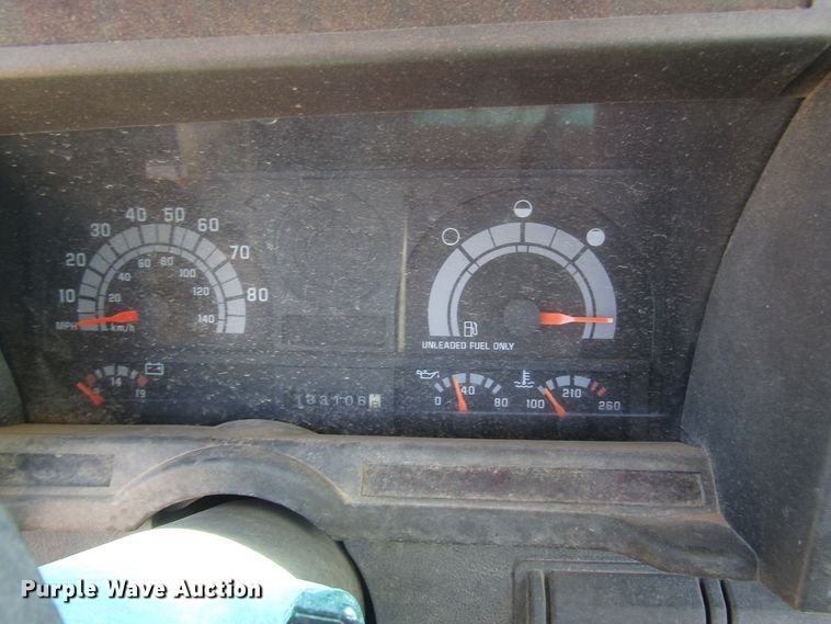 image for item DG1263 1997 GMC C5500 truck cab and chassis