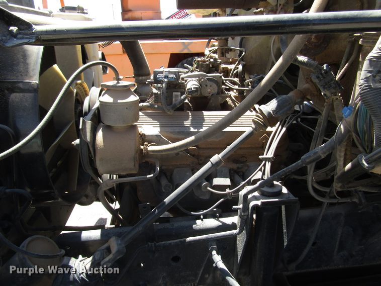 image for item DG1263 1997 GMC C5500 truck cab and chassis