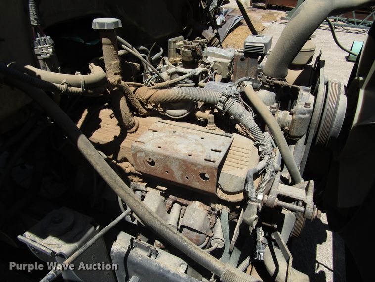 image for item DG1263 1997 GMC C5500 truck cab and chassis