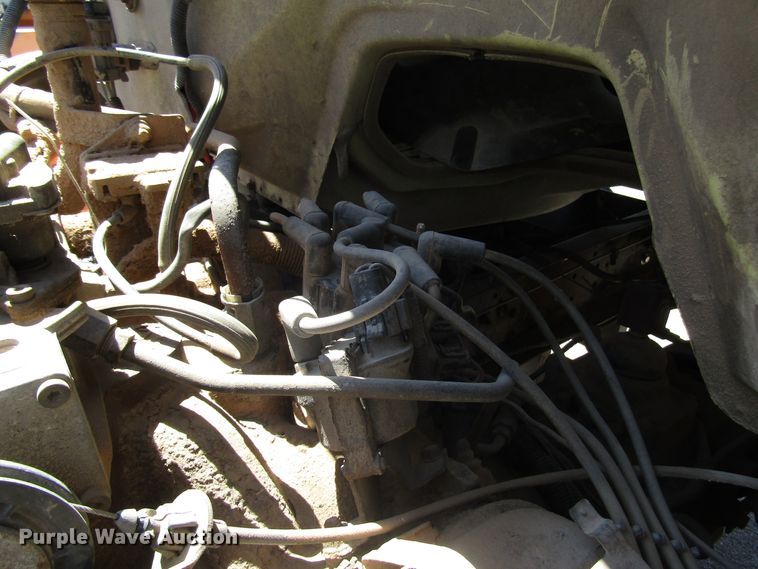 image for item DG1263 1997 GMC C5500 truck cab and chassis