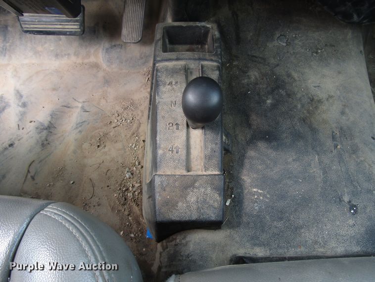 image for item DG1309 2011 Chevrolet Silverado 3500HD Crew Cab utility bed pickup truck