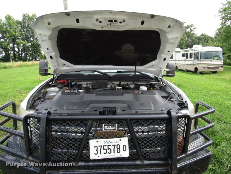 image for item DG1309 2011 Chevrolet Silverado 3500HD Crew Cab utility bed pickup truck