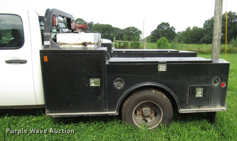 image for item DG1309 2011 Chevrolet Silverado 3500HD Crew Cab utility bed pickup truck