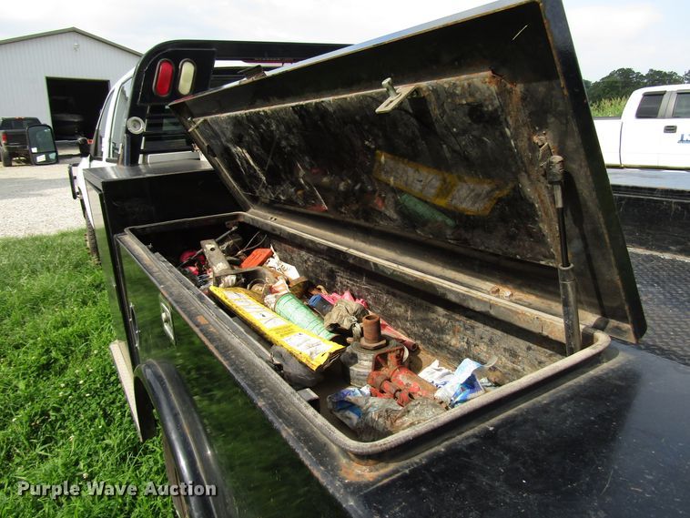 image for item DG1309 2011 Chevrolet Silverado 3500HD Crew Cab utility bed pickup truck