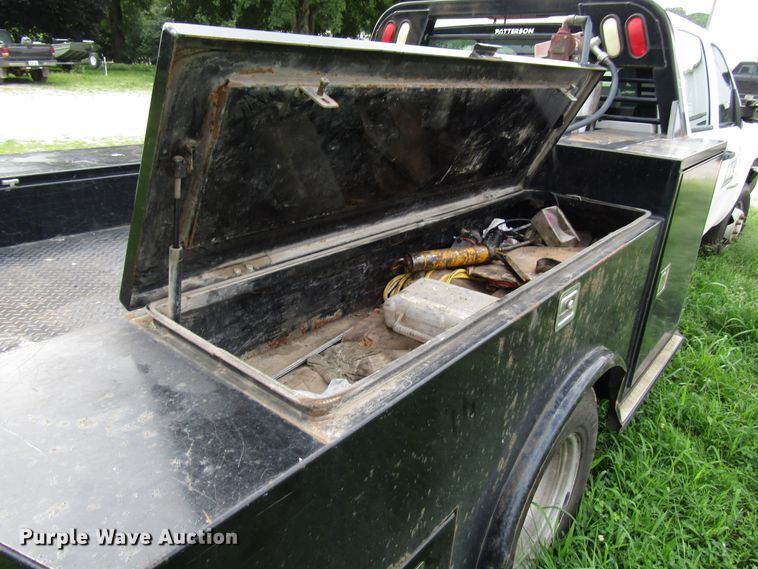 image for item DG1309 2011 Chevrolet Silverado 3500HD Crew Cab utility bed pickup truck