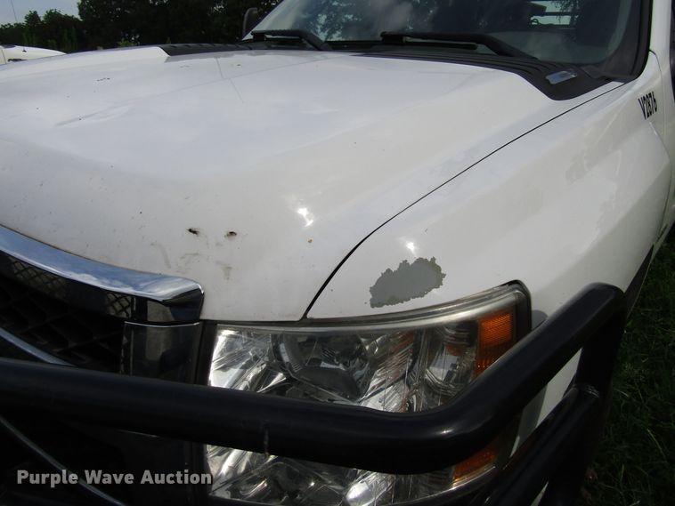 image for item DG1309 2011 Chevrolet Silverado 3500HD Crew Cab utility bed pickup truck