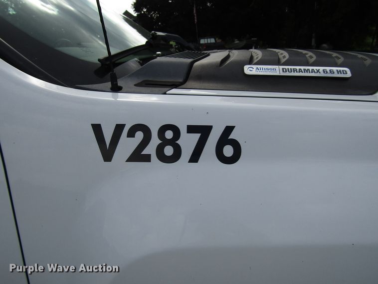 image for item DG1309 2011 Chevrolet Silverado 3500HD Crew Cab utility bed pickup truck