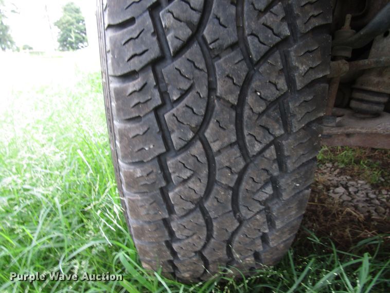 image for item DG1309 2011 Chevrolet Silverado 3500HD Crew Cab utility bed pickup truck