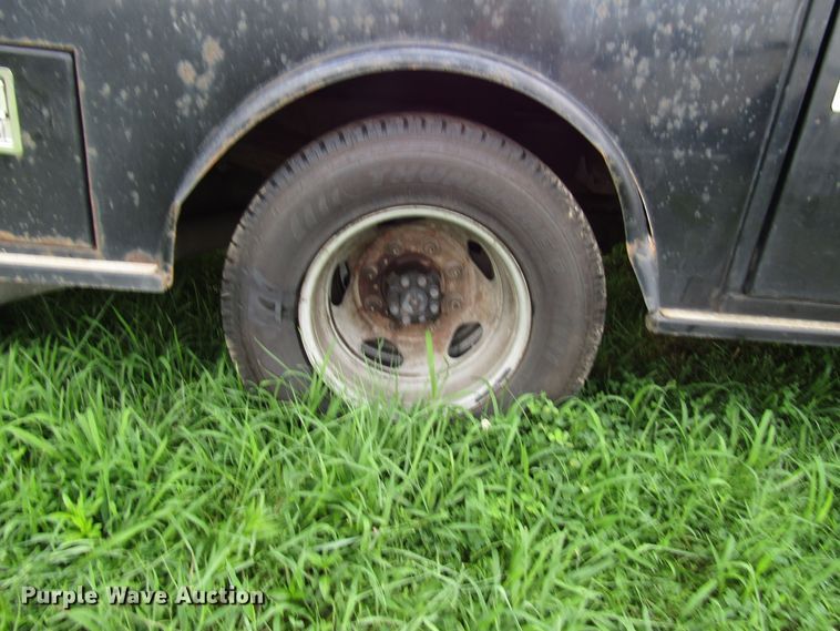 image for item DG1309 2011 Chevrolet Silverado 3500HD Crew Cab utility bed pickup truck