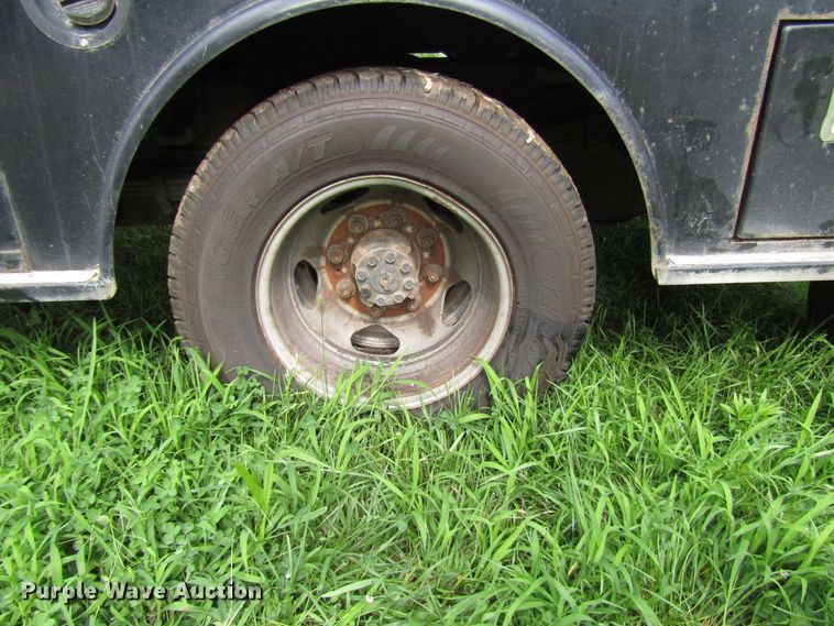 image for item DG1309 2011 Chevrolet Silverado 3500HD Crew Cab utility bed pickup truck