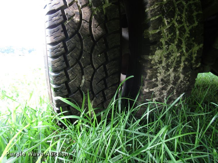 image for item DG1309 2011 Chevrolet Silverado 3500HD Crew Cab utility bed pickup truck