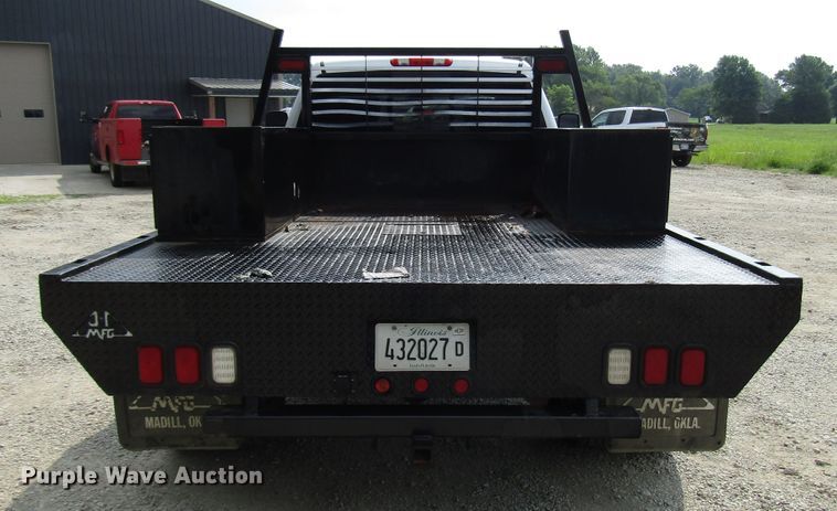 image for item DG1310 2011 Chevrolet Silverado 3500HD Crew Cab flatbed pickup truck