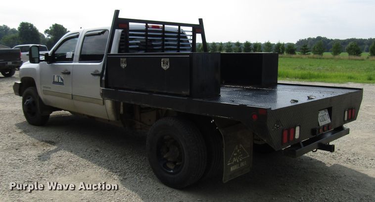 image for item DG1310 2011 Chevrolet Silverado 3500HD Crew Cab flatbed pickup truck