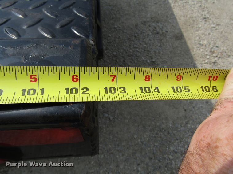 image for item DG1310 2011 Chevrolet Silverado 3500HD Crew Cab flatbed pickup truck