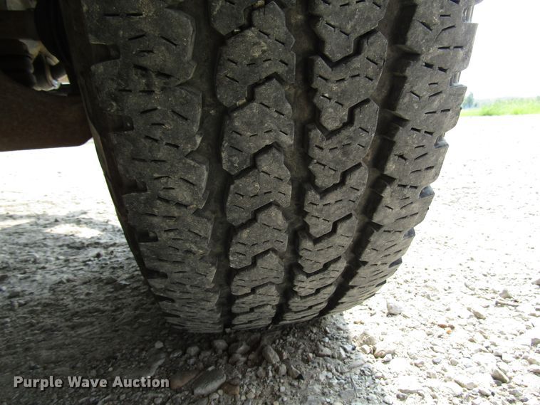 image for item DG1310 2011 Chevrolet Silverado 3500HD Crew Cab flatbed pickup truck