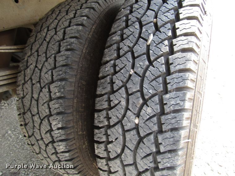 image for item DG1310 2011 Chevrolet Silverado 3500HD Crew Cab flatbed pickup truck