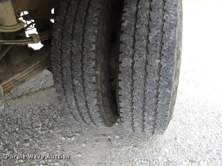 image for item DG1310 2011 Chevrolet Silverado 3500HD Crew Cab flatbed pickup truck