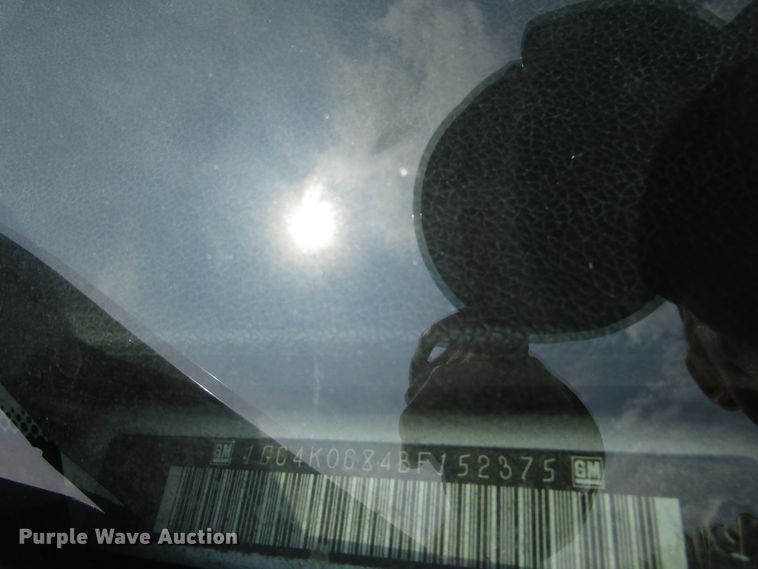 image for item DG1310 2011 Chevrolet Silverado 3500HD Crew Cab flatbed pickup truck