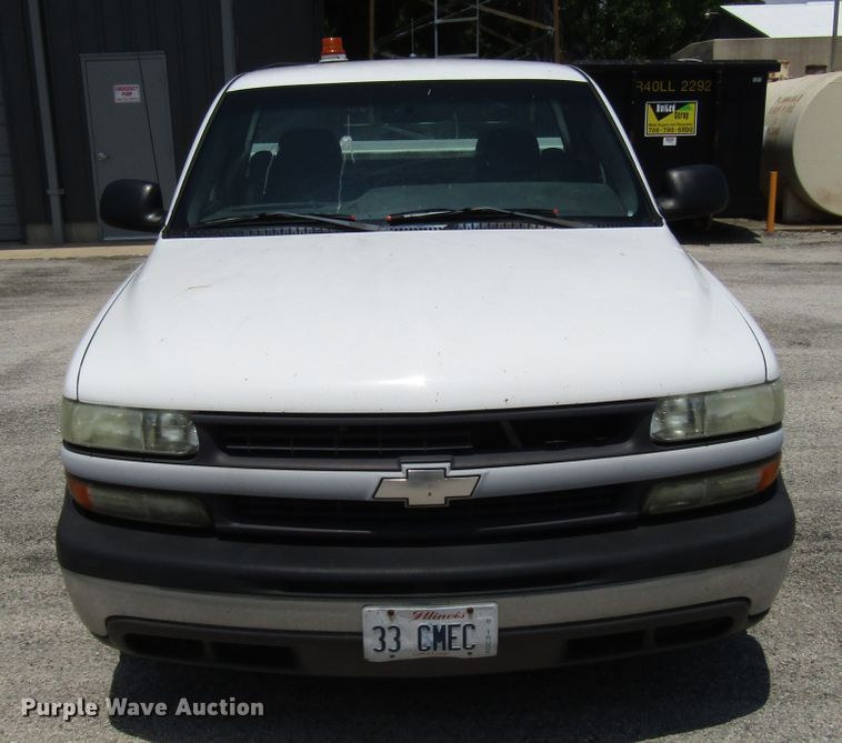 image for item DG1312 2002 Chevrolet Silverado 1500 pickup truck