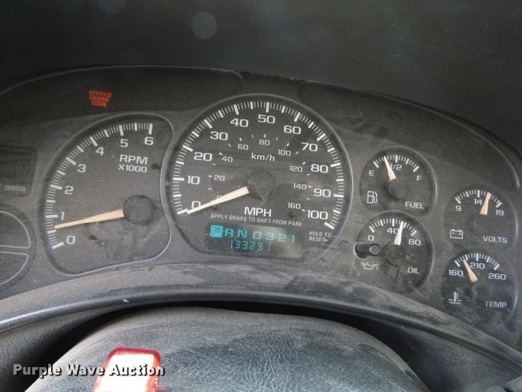 image for item DG1312 2002 Chevrolet Silverado 1500 pickup truck