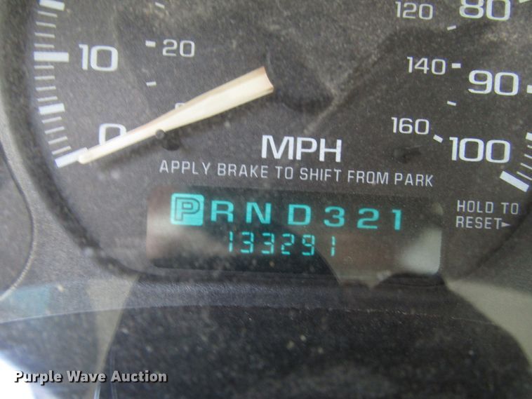 image for item DG1312 2002 Chevrolet Silverado 1500 pickup truck