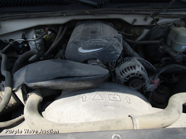 image for item DG1312 2002 Chevrolet Silverado 1500 pickup truck