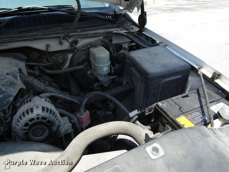 image for item DG1312 2002 Chevrolet Silverado 1500 pickup truck