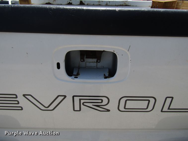 image for item DG1312 2002 Chevrolet Silverado 1500 pickup truck