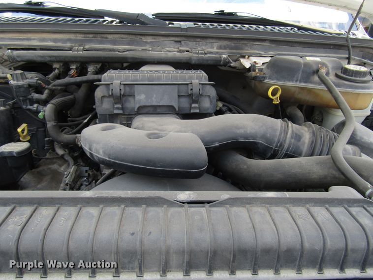 image for item DG1315 2005 Ford F250 Super Duty utility bed pickup truck