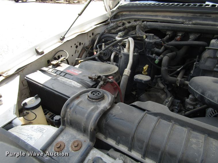 image for item DG1315 2005 Ford F250 Super Duty utility bed pickup truck