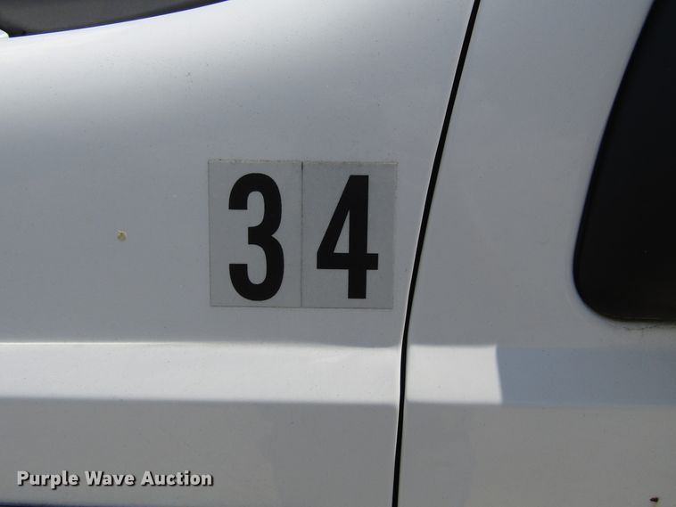 image for item DG1315 2005 Ford F250 Super Duty utility bed pickup truck