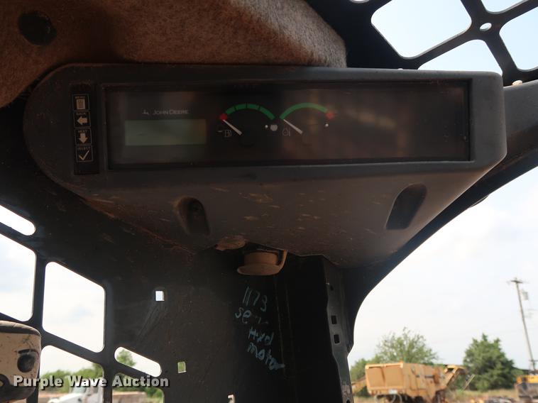 image for item DG4007 2013 John Deere 332E skid steer