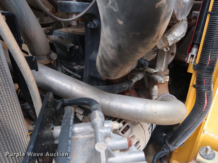 image for item DG4007 2013 John Deere 332E skid steer