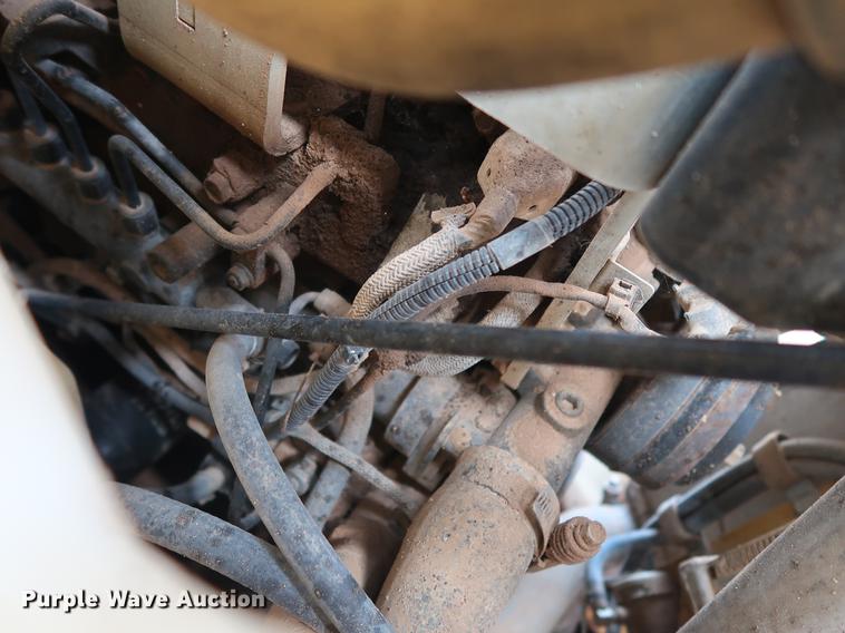 image for item DG4007 2013 John Deere 332E skid steer