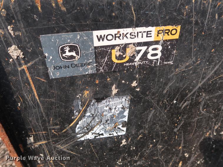 image for item DG4007 2013 John Deere 332E skid steer