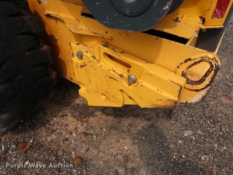 image for item DG4007 2013 John Deere 332E skid steer