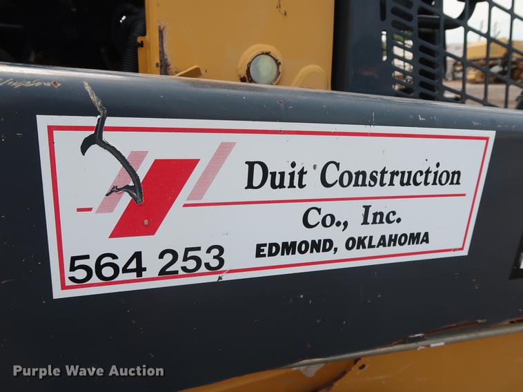 image for item DG4007 2013 John Deere 332E skid steer