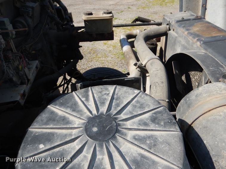 image for item DG4793 1996 Chevrolet Kodiak C6500 truck cab and chassis