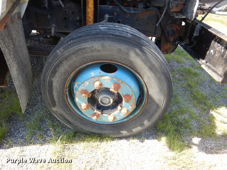 image for item DG4793 1996 Chevrolet Kodiak C6500 truck cab and chassis