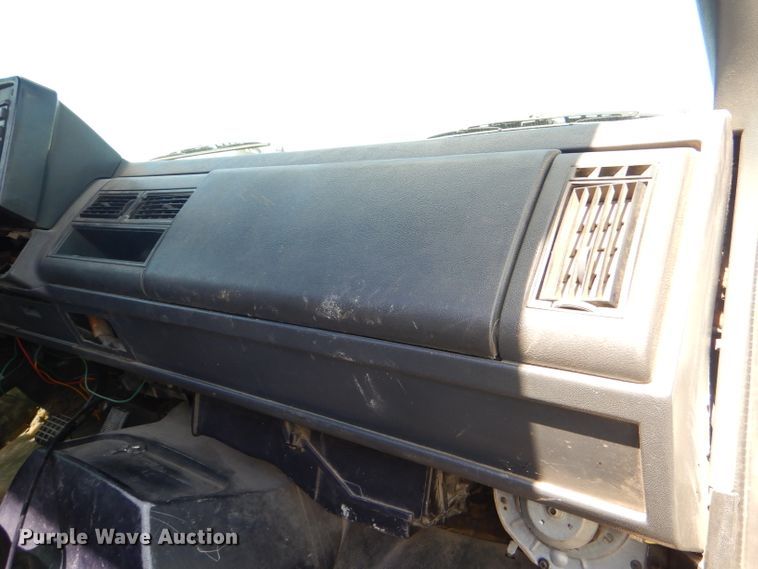 image for item DG4793 1996 Chevrolet Kodiak C6500 truck cab and chassis