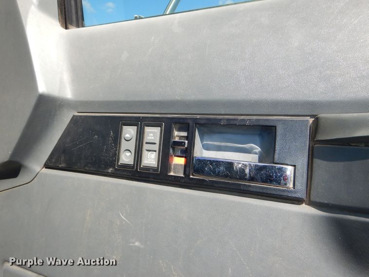 image for item DG4793 1996 Chevrolet Kodiak C6500 truck cab and chassis