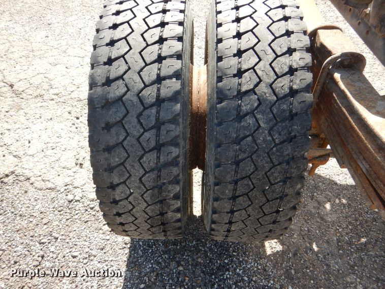 image for item DG4793 1996 Chevrolet Kodiak C6500 truck cab and chassis