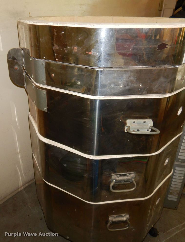 image for item DG4797 Sitter P kiln